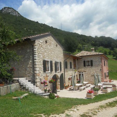 Agriturismo Lusani Caprino Veronese Exterior photo