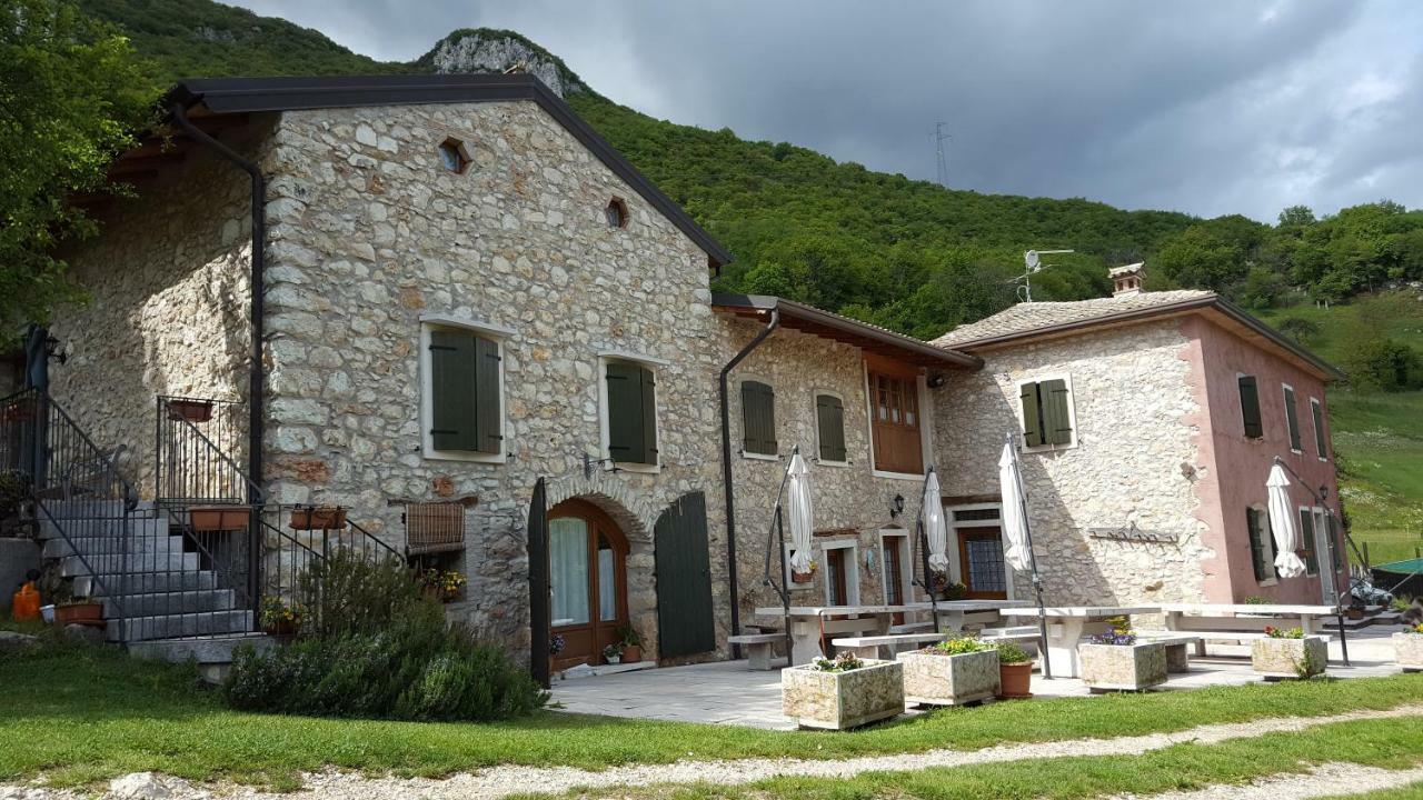 Agriturismo Lusani Caprino Veronese Exterior photo