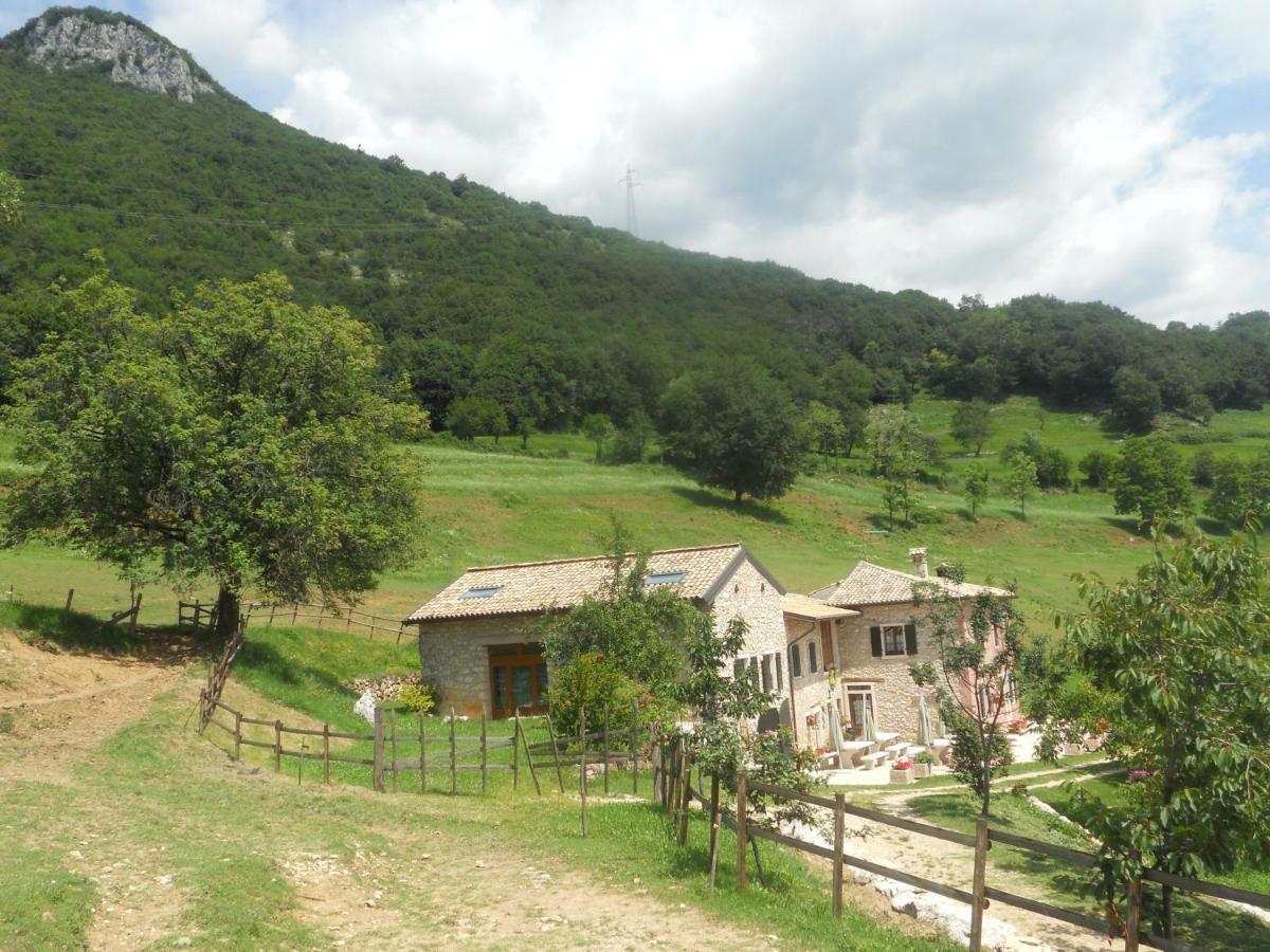 Agriturismo Lusani Caprino Veronese Exterior photo